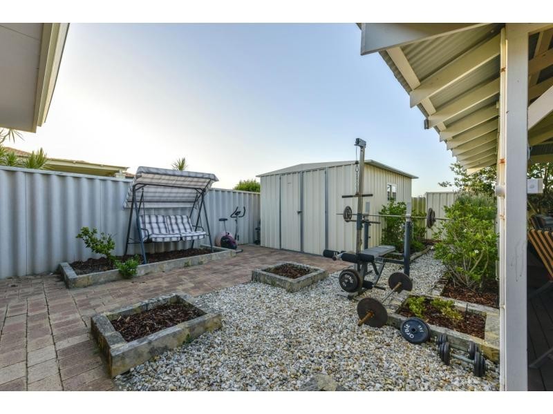 34 Fallbrook Avenue, Woodvale WA 6026
