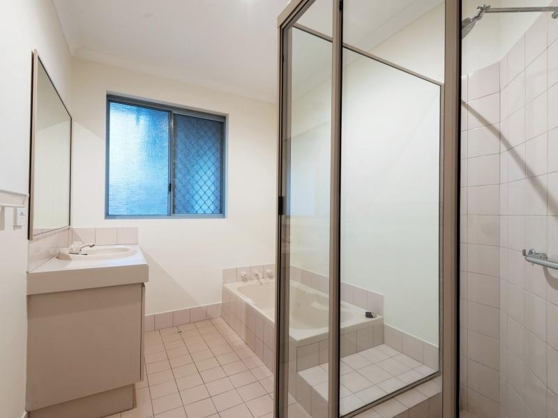 3/8 Muir Street, Innaloo WA 6018