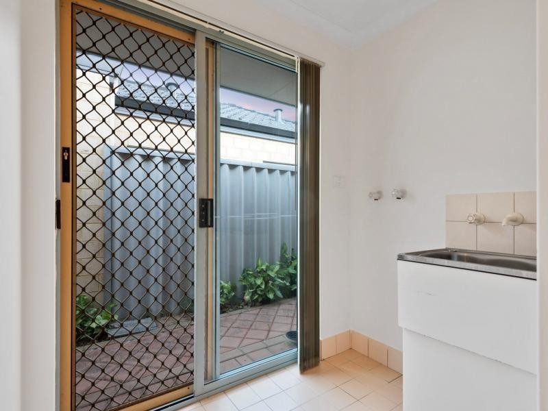 3/8 Muir Street, Innaloo WA 6018