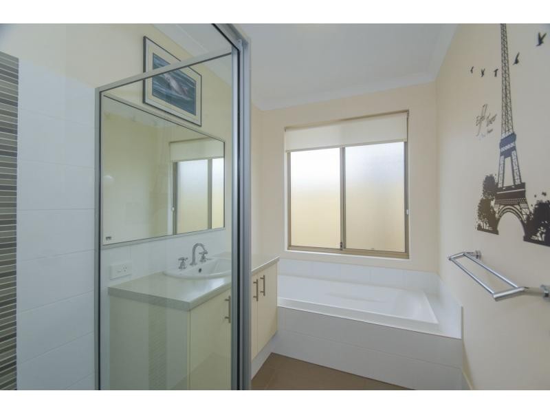 7 Finke Bend, Yanchep WA 6035