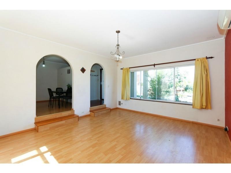 6 Malcolm Street, Spearwood WA 6163