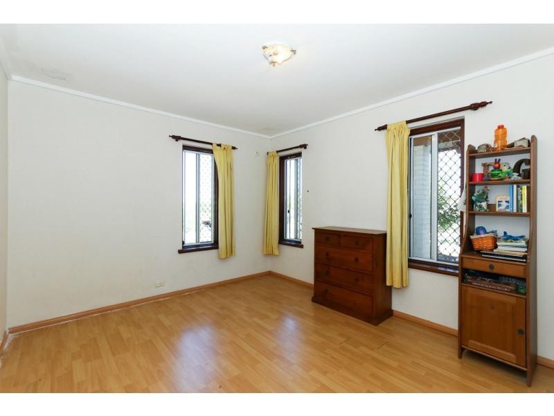 6 Malcolm Street, Spearwood WA 6163