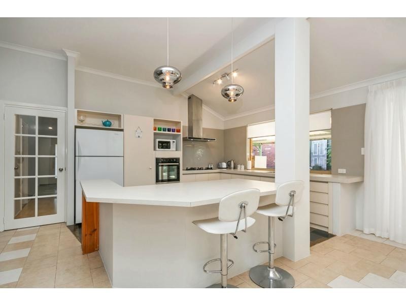 41 Perham Crescent, Leda WA 6170