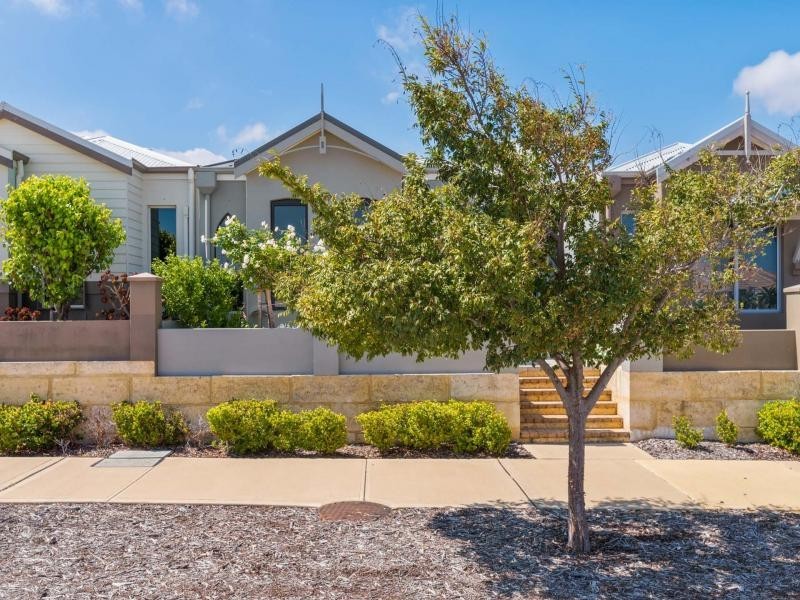 18 Navarre Way, Butler WA 6036