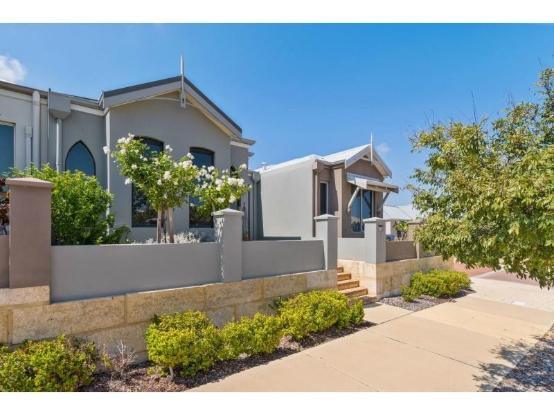 18 Navarre Way, Butler WA 6036