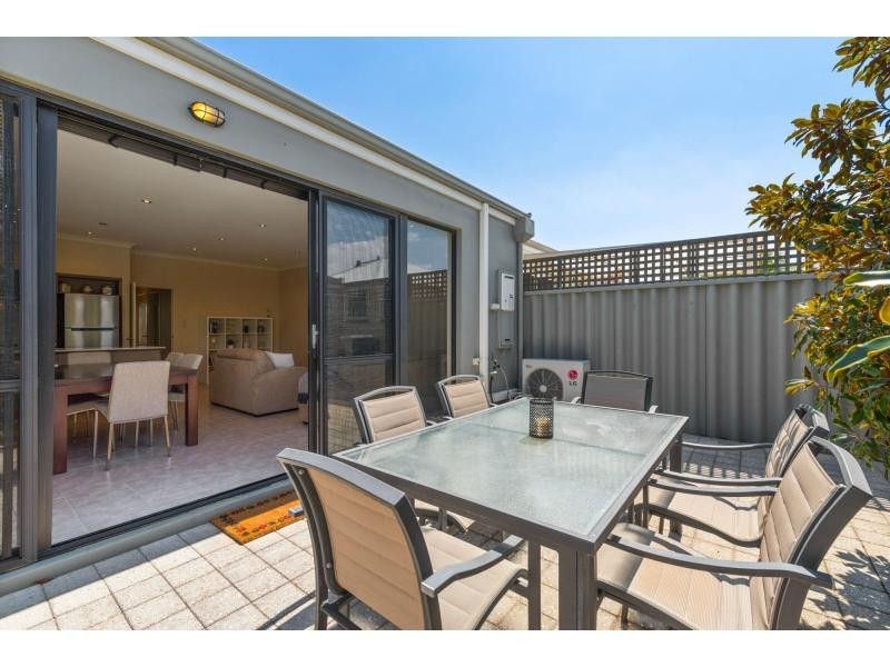 18 Navarre Way, Butler WA 6036