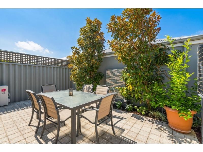 18 Navarre Way, Butler WA 6036