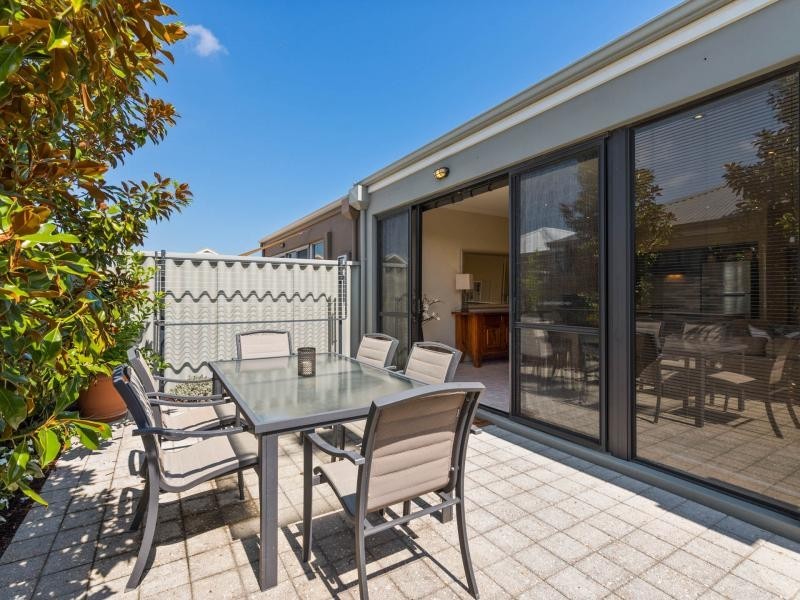 18 Navarre Way, Butler WA 6036