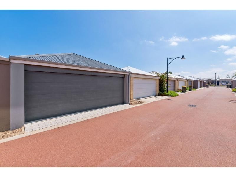 18 Navarre Way, Butler WA 6036