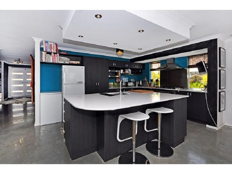 17 Hartley Pass, Ellenbrook WA 6069