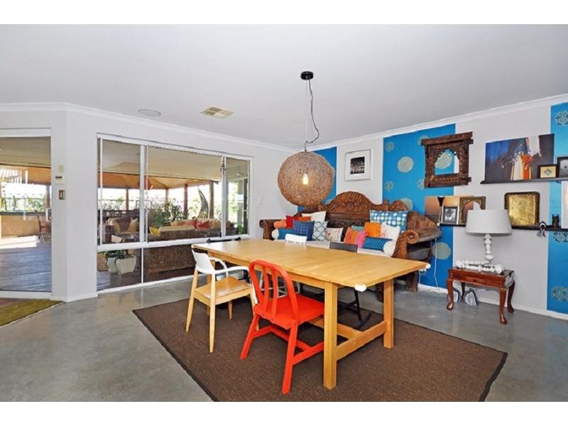 17 Hartley Pass, Ellenbrook WA 6069