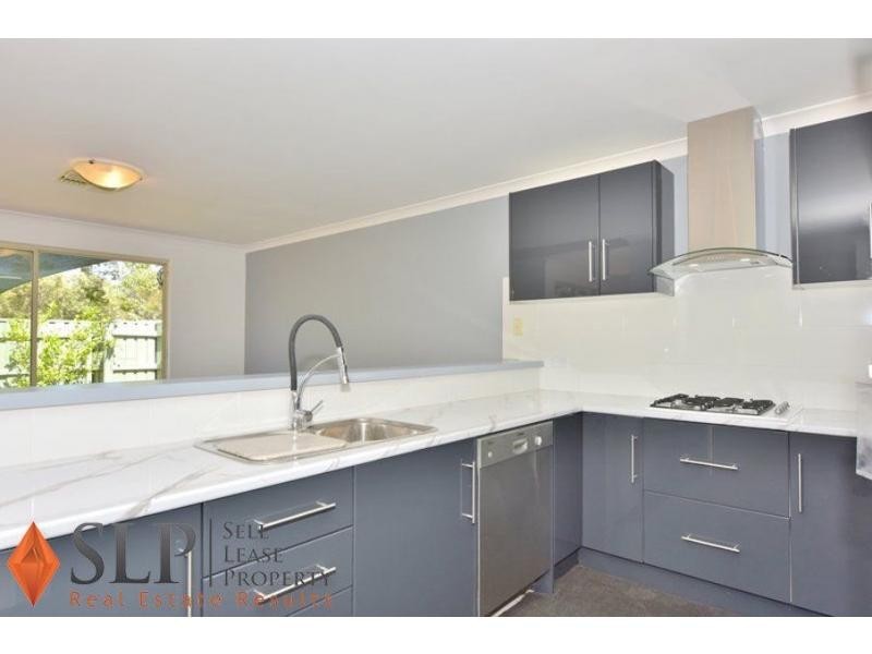 48 Lakefront Circle, The Vines WA 6069