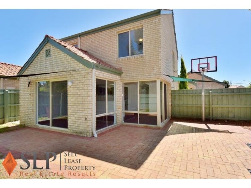 48 Lakefront Circle, The Vines WA 6069
