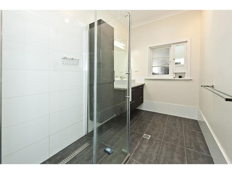 1 Welwyn Avenue, Manning WA 6152