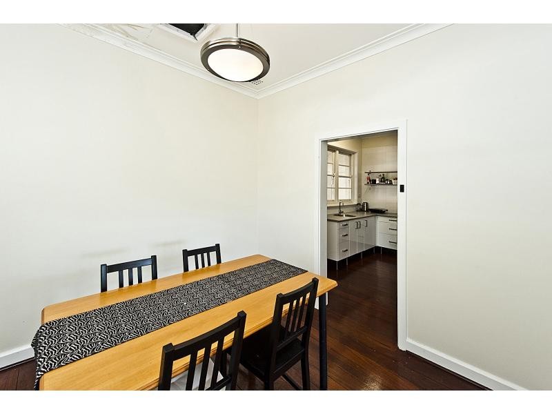 1 Welwyn Avenue, Manning WA 6152