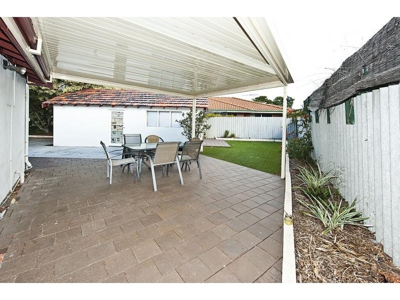 1 Welwyn Avenue, Manning WA 6152