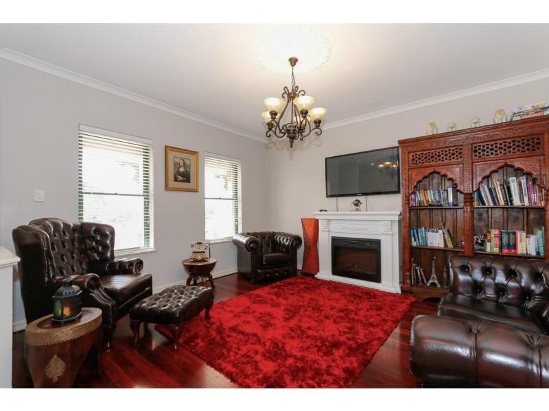 28 Kingsbridge Boulevard, Butler WA 6036