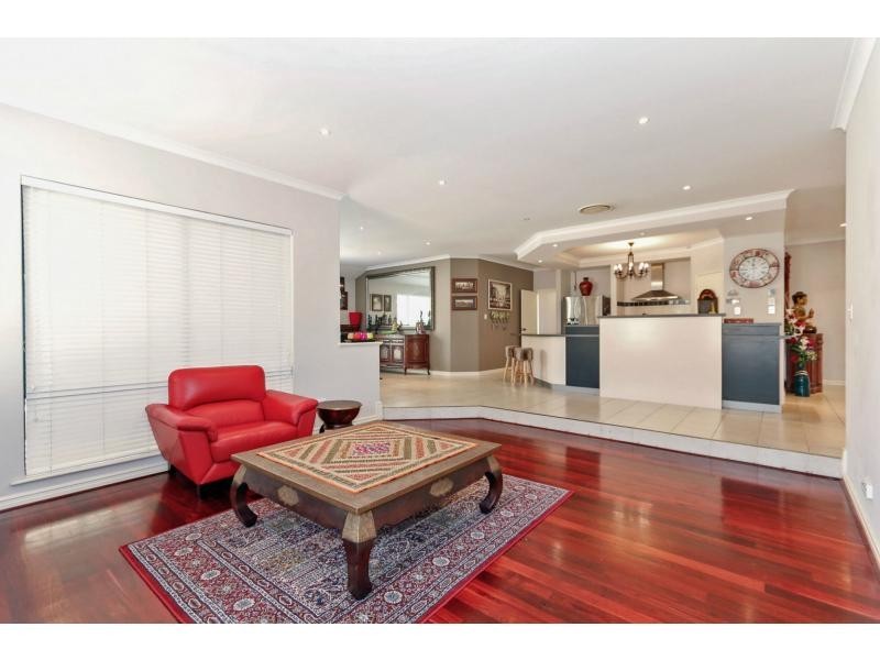 28 Kingsbridge Boulevard, Butler WA 6036