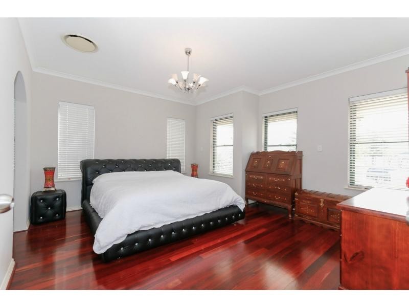 28 Kingsbridge Boulevard, Butler WA 6036