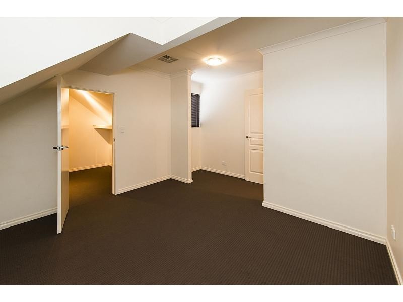 13A Eastdene Circle, Nollamara WA 6061