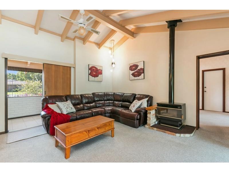 4 Francisco Crescent, Bull Creek WA 6149