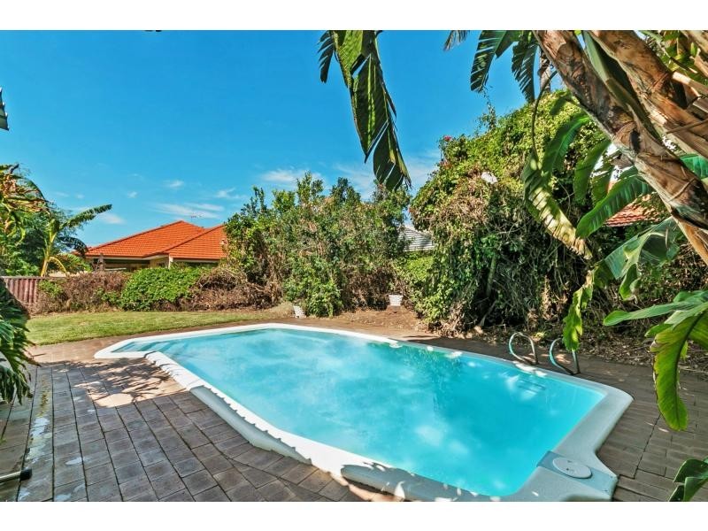 4 Francisco Crescent, Bull Creek WA 6149