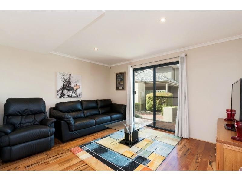 46 Hollins Bend, Madeley WA 6065