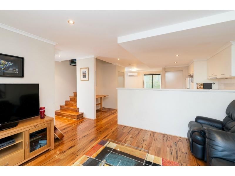 46 Hollins Bend, Madeley WA 6065