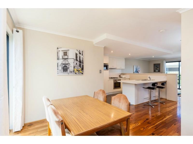 46 Hollins Bend, Madeley WA 6065