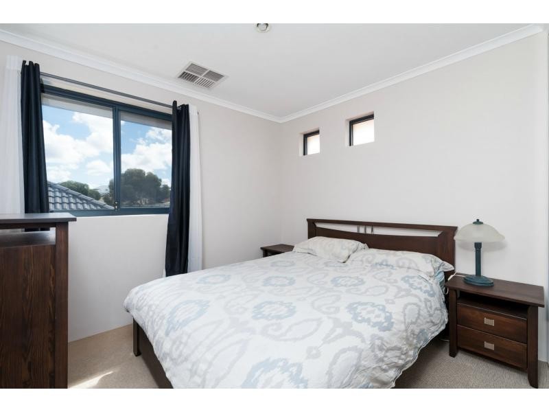 46 Hollins Bend, Madeley WA 6065