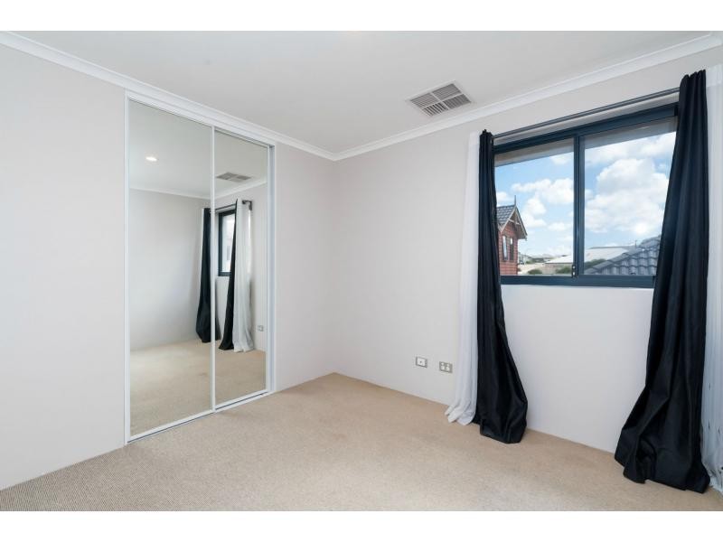 46 Hollins Bend, Madeley WA 6065