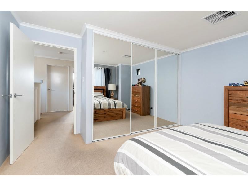 46 Hollins Bend, Madeley WA 6065