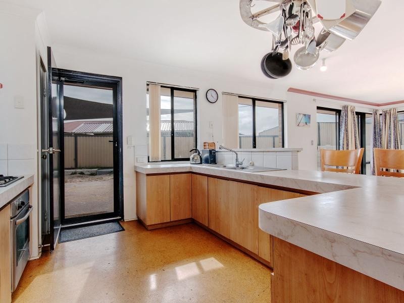 30 La Manche Avenue, Port Kennedy WA 6172