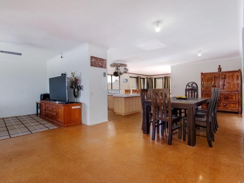 30 La Manche Avenue, Port Kennedy WA 6172