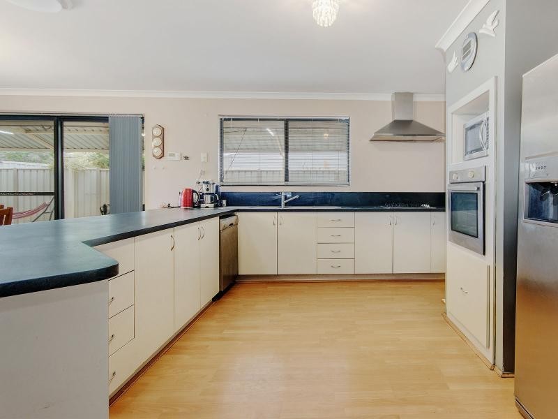 21 Bonaparte Drive, Secret Harbour WA 6173