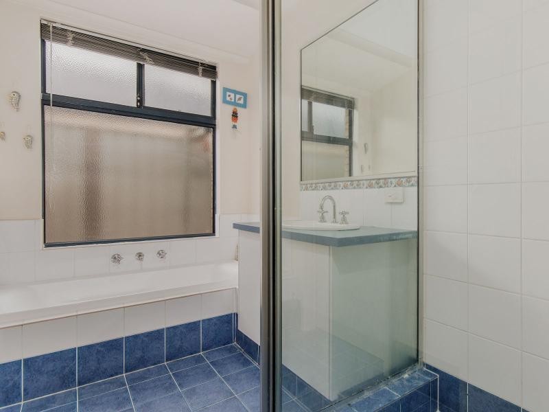 21 Bonaparte Drive, Secret Harbour WA 6173