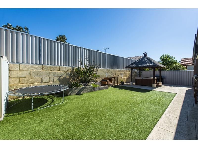 8 Steelwood Way, Helena Valley WA 6056