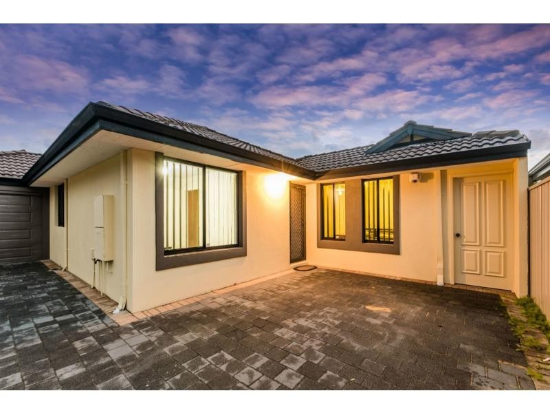 4/17 Mathoura Street, Midland WA 6056