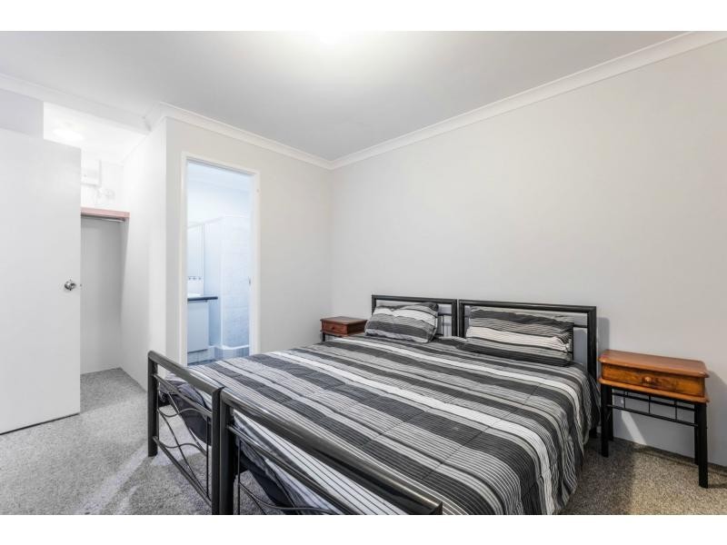 4/17 Mathoura Street, Midland WA 6056