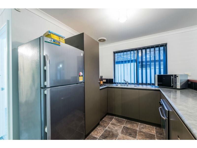 4/17 Mathoura Street, Midland WA 6056