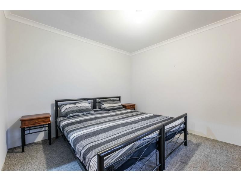 4/17 Mathoura Street, Midland WA 6056