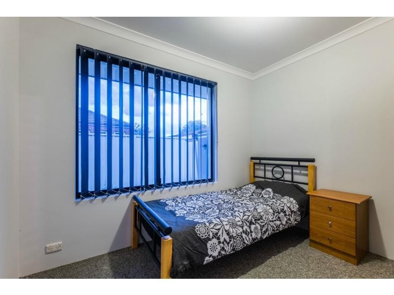 4/17 Mathoura Street, Midland WA 6056