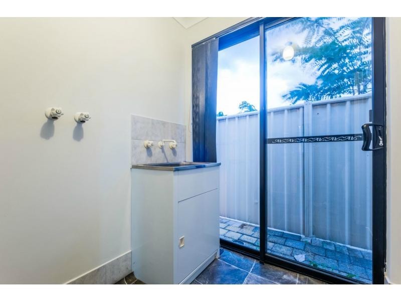 4/17 Mathoura Street, Midland WA 6056