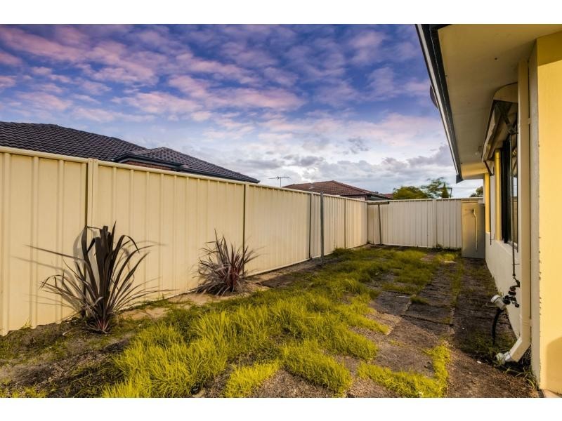 4/17 Mathoura Street, Midland WA 6056