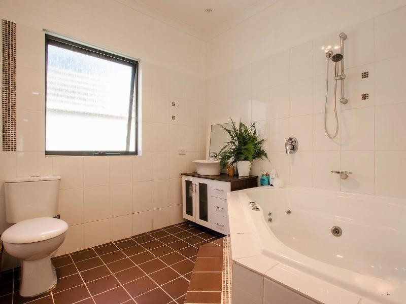 12 Frederick Road, Hamilton Hill WA 6163