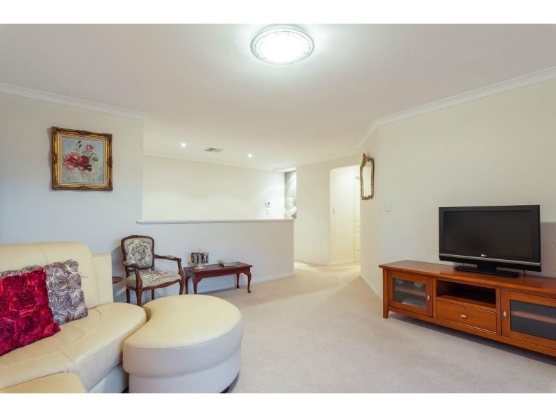 32 Martindale Avenue, Madeley WA 6065