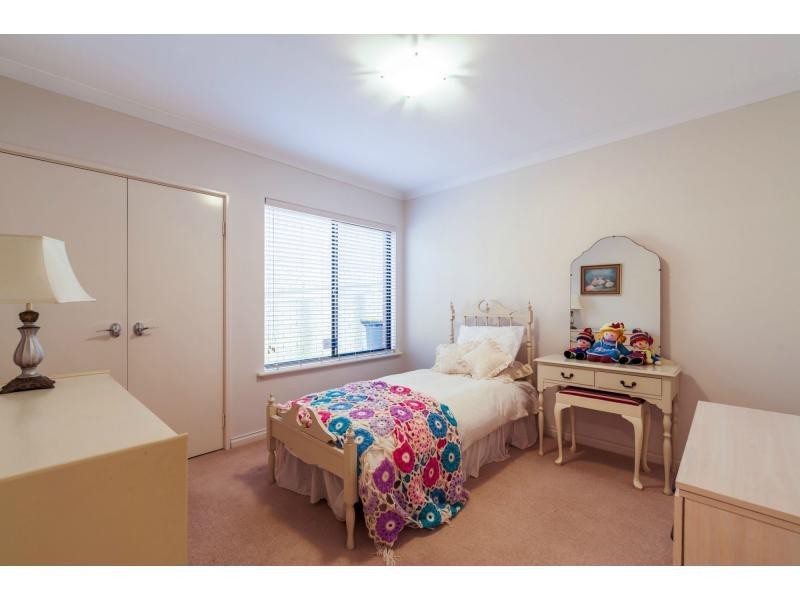 32 Martindale Avenue, Madeley WA 6065