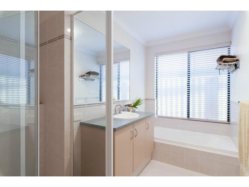 32 Martindale Avenue, Madeley WA 6065