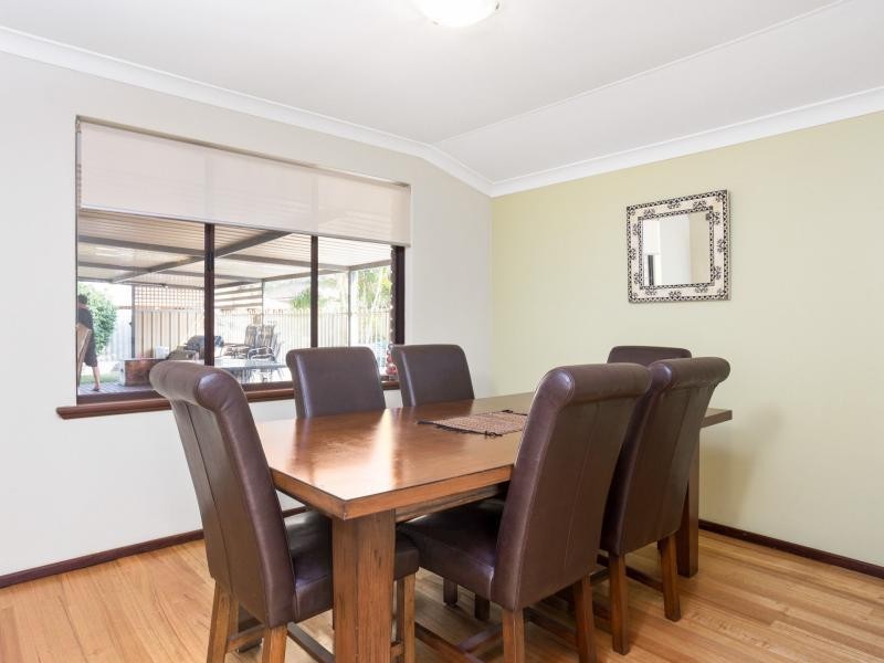 18 Marlowe Place, Munster WA 6166