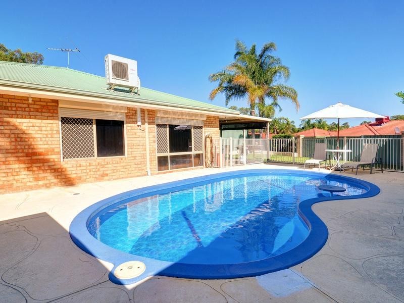 4 Coppice Court, Banksia Grove WA 6031
